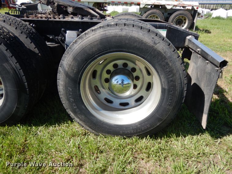 image for item DM2907 2006 Freightliner FLD 132XL Classic  semi truck