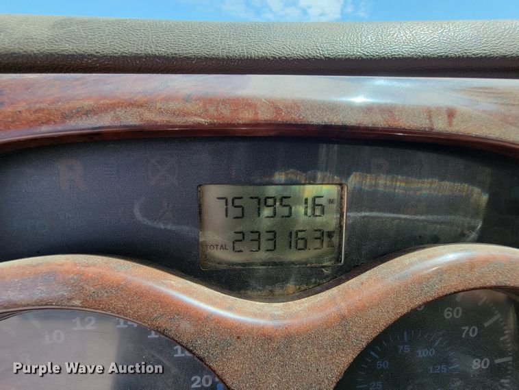 image for item FL9205 2005 Mack CHN  semi truck