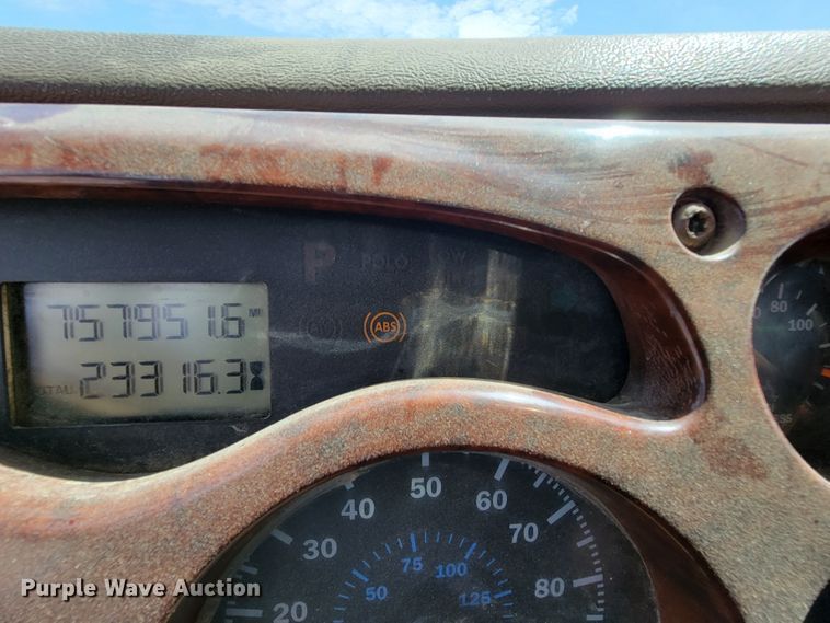 image for item FL9205 2005 Mack CHN  semi truck