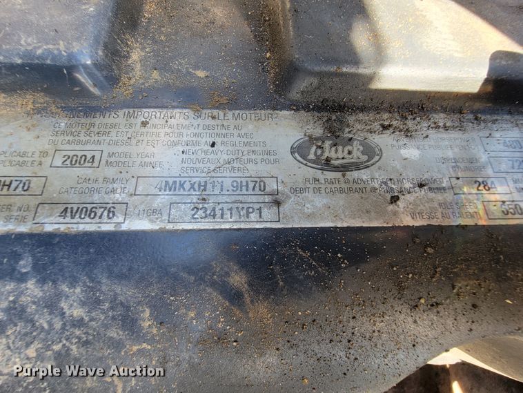 image for item FL9205 2005 Mack CHN  semi truck