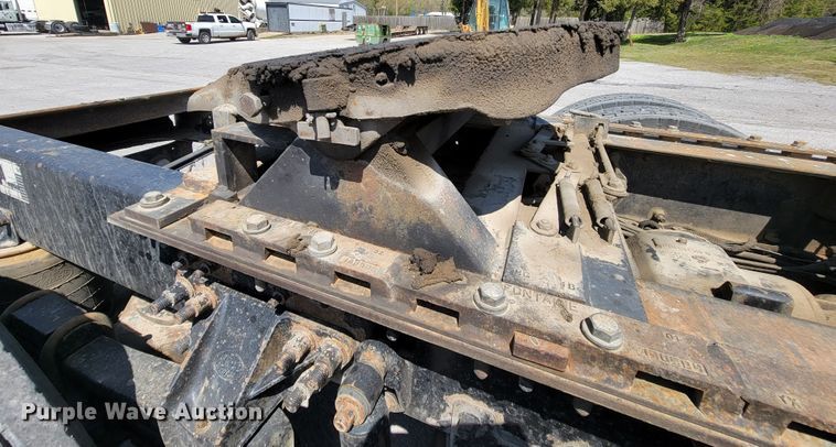 image for item FL9205 2005 Mack CHN  semi truck