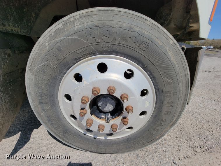 image for item FL9205 2005 Mack CHN  semi truck