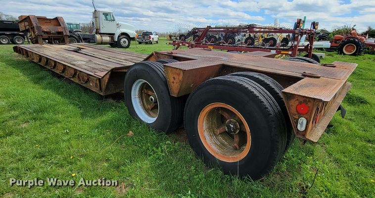 image for item FL9217 1986 Witco Challenger RG-40  lowboy equipment trailer