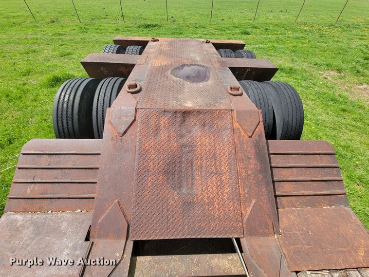 image for item FL9217 1986 Witco Challenger RG-40  lowboy equipment trailer