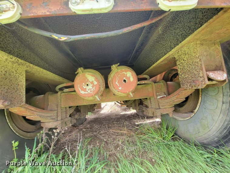 image for item FL9217 1986 Witco Challenger RG-40  lowboy equipment trailer