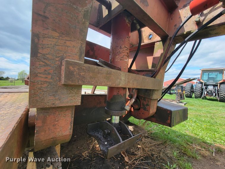 image for item FL9217 1986 Witco Challenger RG-40  lowboy equipment trailer