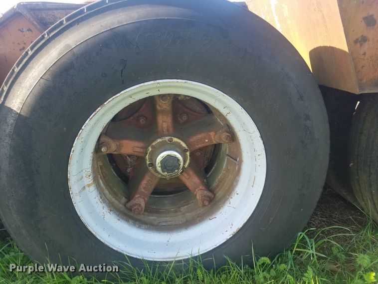 image for item FL9217 1986 Witco Challenger RG-40  lowboy equipment trailer