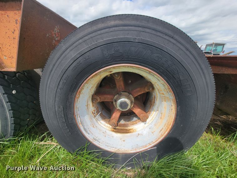 image for item FL9217 1986 Witco Challenger RG-40  lowboy equipment trailer