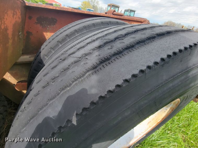 image for item FL9217 1986 Witco Challenger RG-40  lowboy equipment trailer