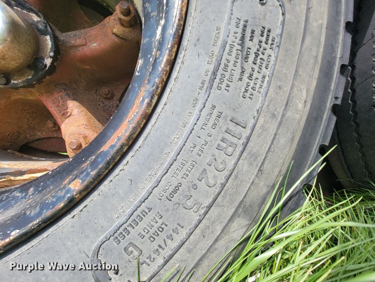 image for item FL9217 1986 Witco Challenger RG-40  lowboy equipment trailer