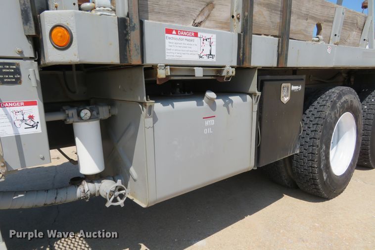 image for item FP9254 2000 Sterling L-Line  crane truck