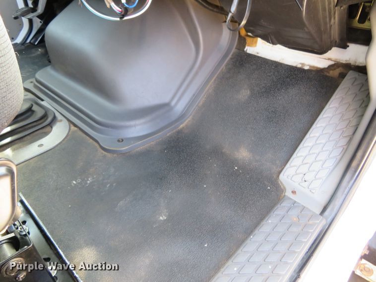 image for item FP9254 2000 Sterling L-Line  crane truck