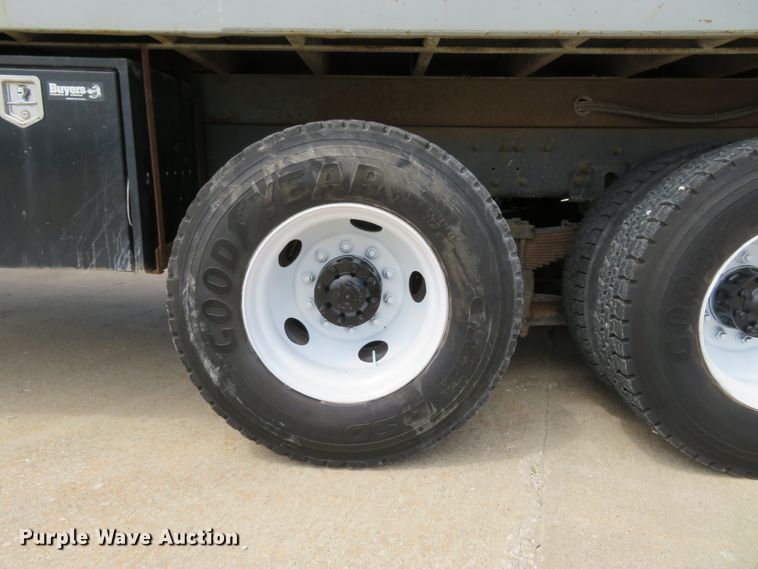 image for item FP9254 2000 Sterling L-Line  crane truck