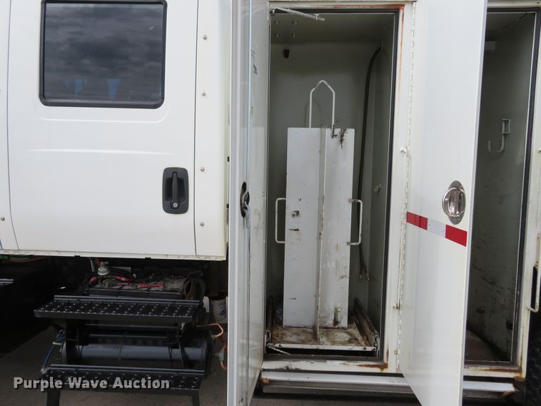 image for item FP9258 2009 International WorkStar 7400  utility / service truck