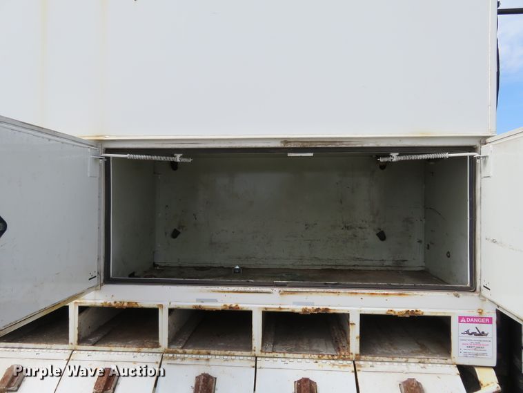 image for item FP9258 2009 International WorkStar 7400  utility / service truck