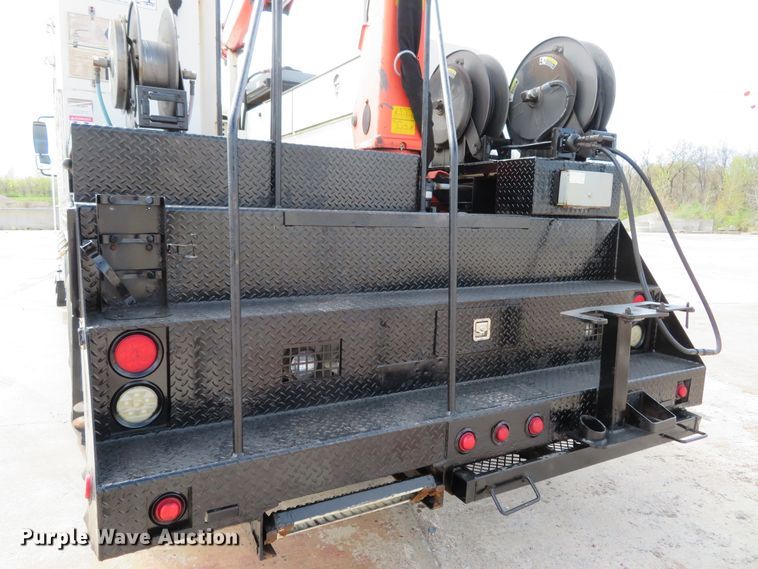 image for item FP9258 2009 International WorkStar 7400  utility / service truck