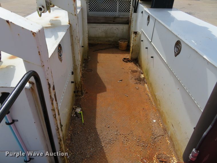 image for item FP9258 2009 International WorkStar 7400  utility / service truck