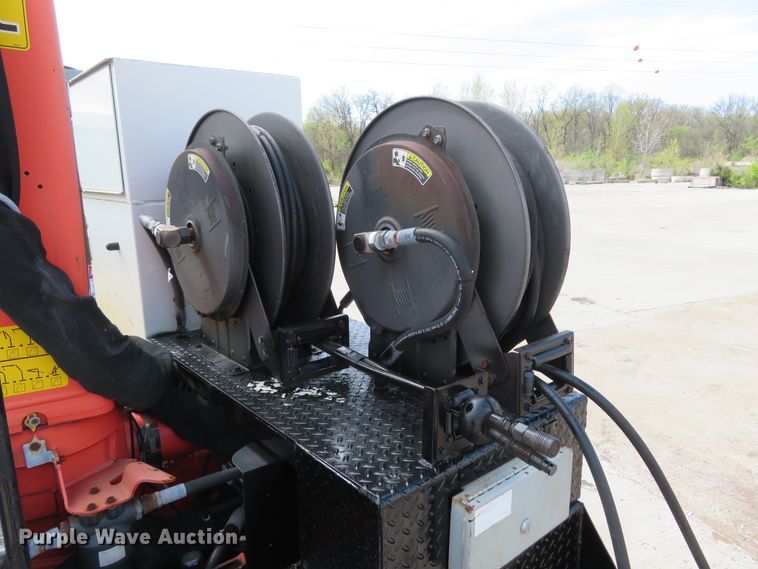 image for item FP9258 2009 International WorkStar 7400  utility / service truck