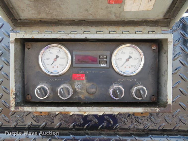 image for item FP9258 2009 International WorkStar 7400  utility / service truck