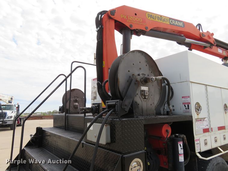 image for item FP9258 2009 International WorkStar 7400  utility / service truck