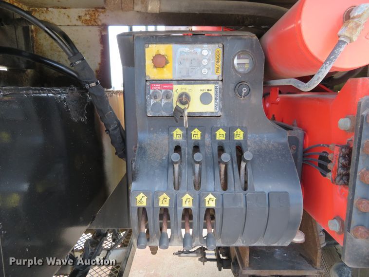 image for item FP9258 2009 International WorkStar 7400  utility / service truck