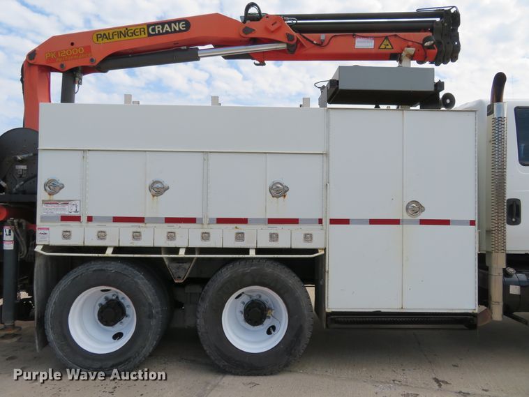 image for item FP9258 2009 International WorkStar 7400  utility / service truck