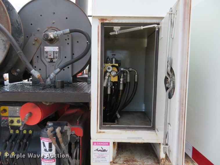 image for item FP9258 2009 International WorkStar 7400  utility / service truck