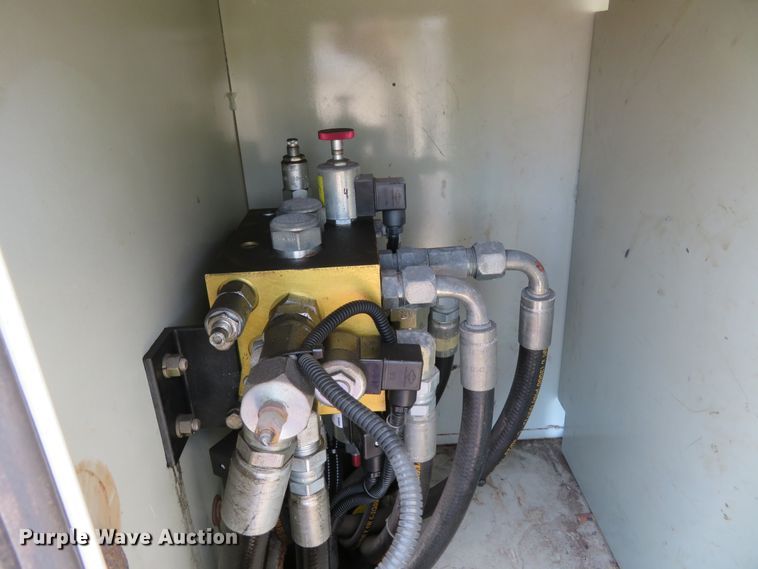 image for item FP9258 2009 International WorkStar 7400  utility / service truck