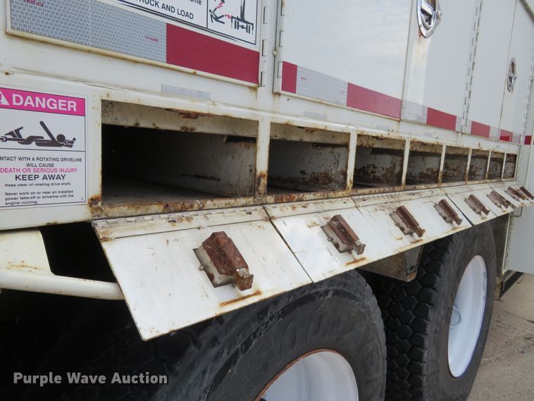 image for item FP9258 2009 International WorkStar 7400  utility / service truck