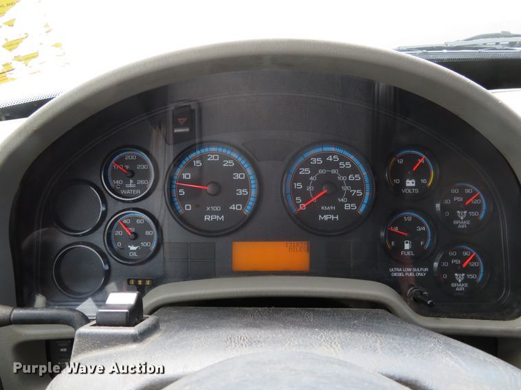 image for item FP9258 2009 International WorkStar 7400  utility / service truck