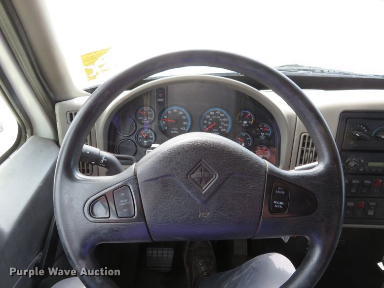 image for item FP9258 2009 International WorkStar 7400  utility / service truck