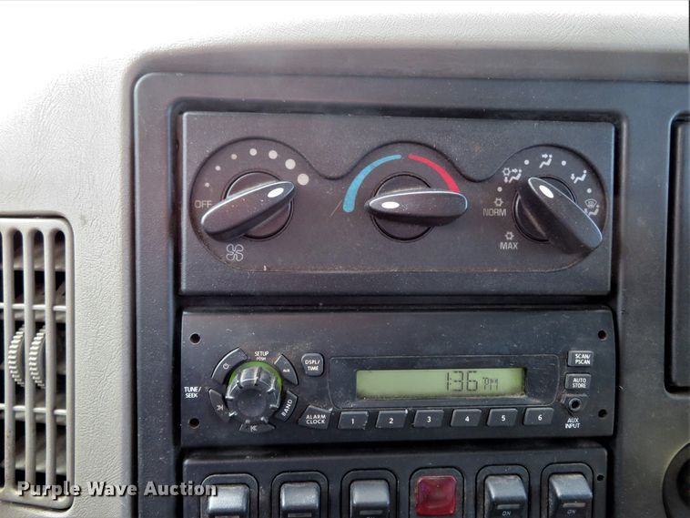 image for item FP9258 2009 International WorkStar 7400  utility / service truck