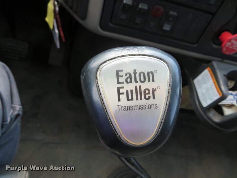 image for item FP9258 2009 International WorkStar 7400  utility / service truck