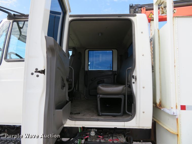 image for item FP9258 2009 International WorkStar 7400  utility / service truck