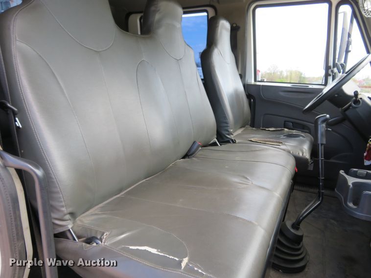 image for item FP9258 2009 International WorkStar 7400  utility / service truck