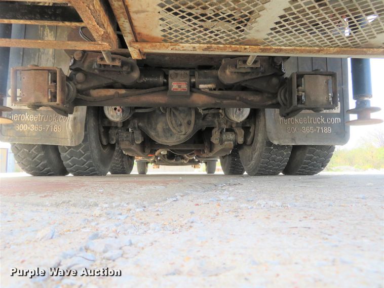 image for item FP9258 2009 International WorkStar 7400  utility / service truck