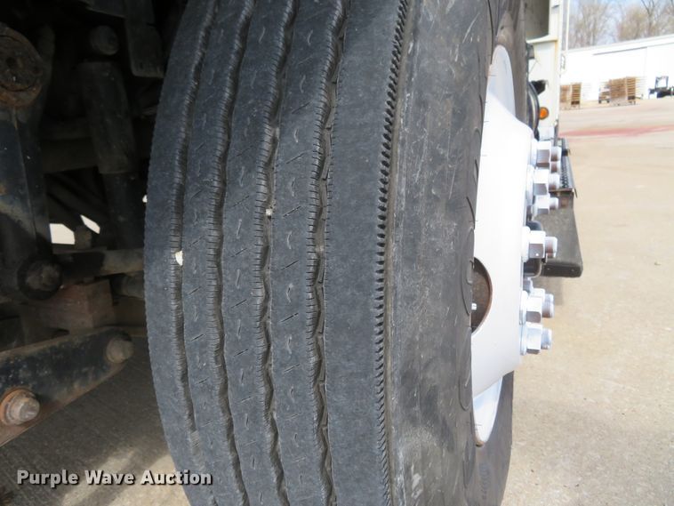 image for item FP9258 2009 International WorkStar 7400  utility / service truck