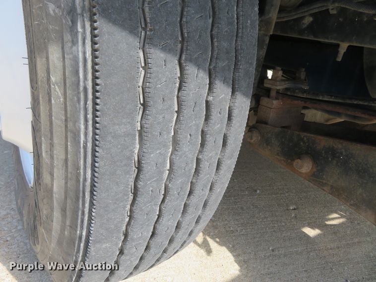 image for item FP9258 2009 International WorkStar 7400  utility / service truck