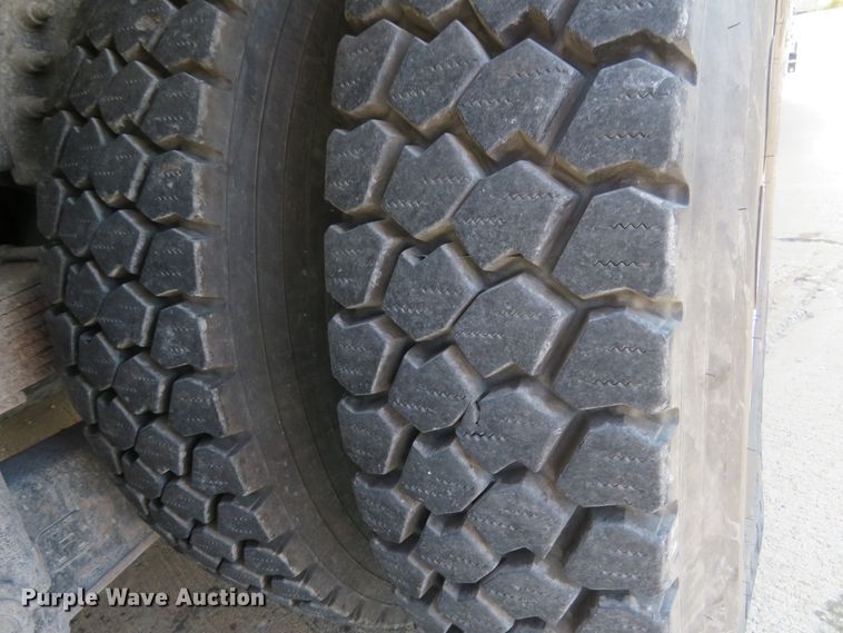 image for item FP9258 2009 International WorkStar 7400  utility / service truck