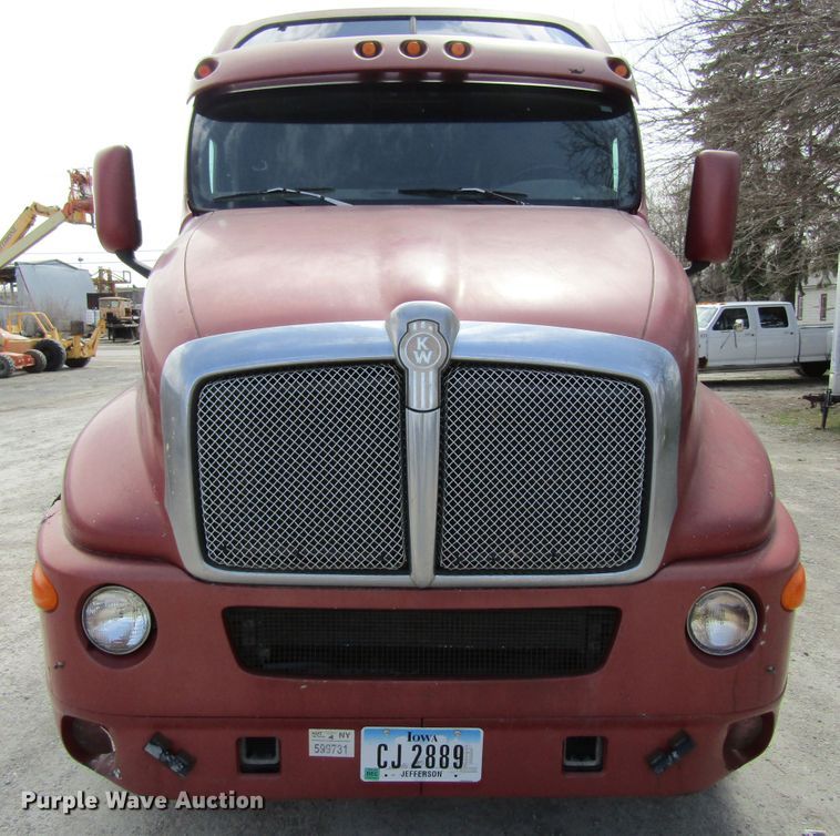 image for item GC9853 1998 Kenworth T2000  semi truck with trailer