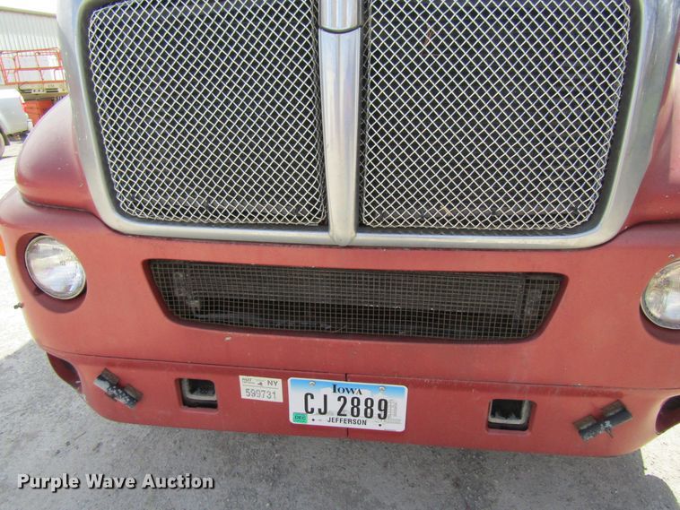 image for item GC9853 1998 Kenworth T2000  semi truck with trailer