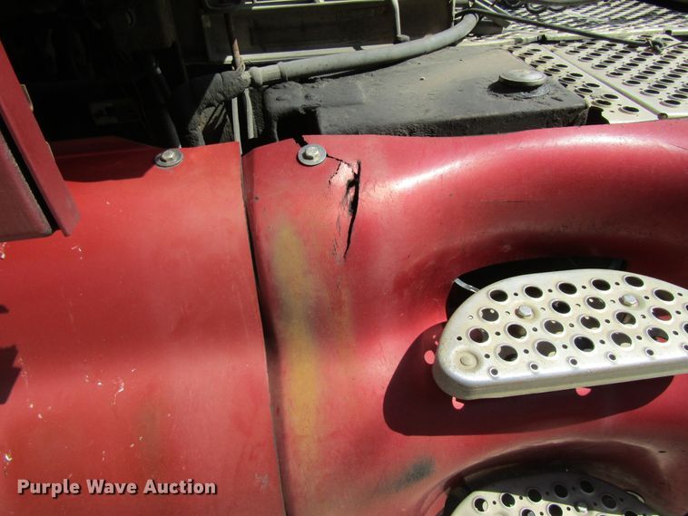 image for item GC9853 1998 Kenworth T2000  semi truck with trailer