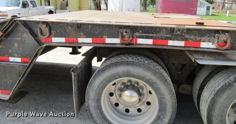 image for item GC9853 1998 Kenworth T2000  semi truck with trailer