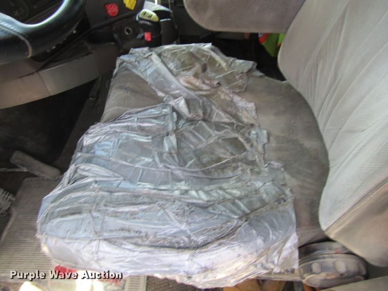 image for item GC9853 1998 Kenworth T2000  semi truck with trailer