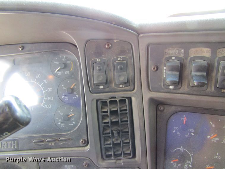 image for item GC9853 1998 Kenworth T2000  semi truck with trailer