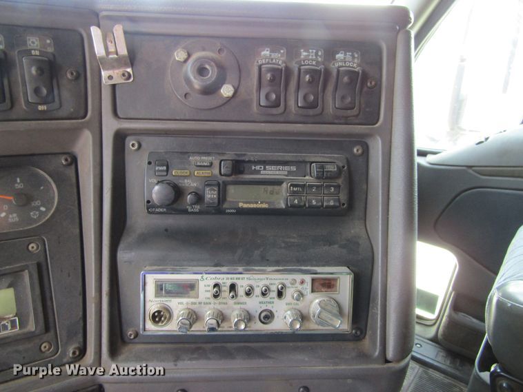 image for item GC9853 1998 Kenworth T2000  semi truck with trailer