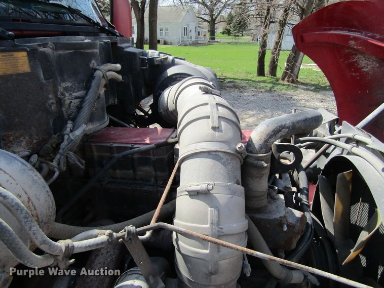 image for item GC9853 1998 Kenworth T2000  semi truck with trailer