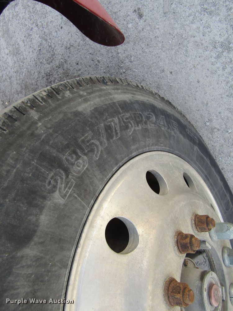 image for item GC9853 1998 Kenworth T2000  semi truck with trailer