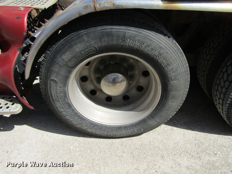 image for item GC9853 1998 Kenworth T2000  semi truck with trailer