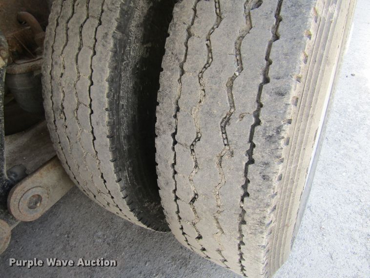 image for item GC9853 1998 Kenworth T2000  semi truck with trailer